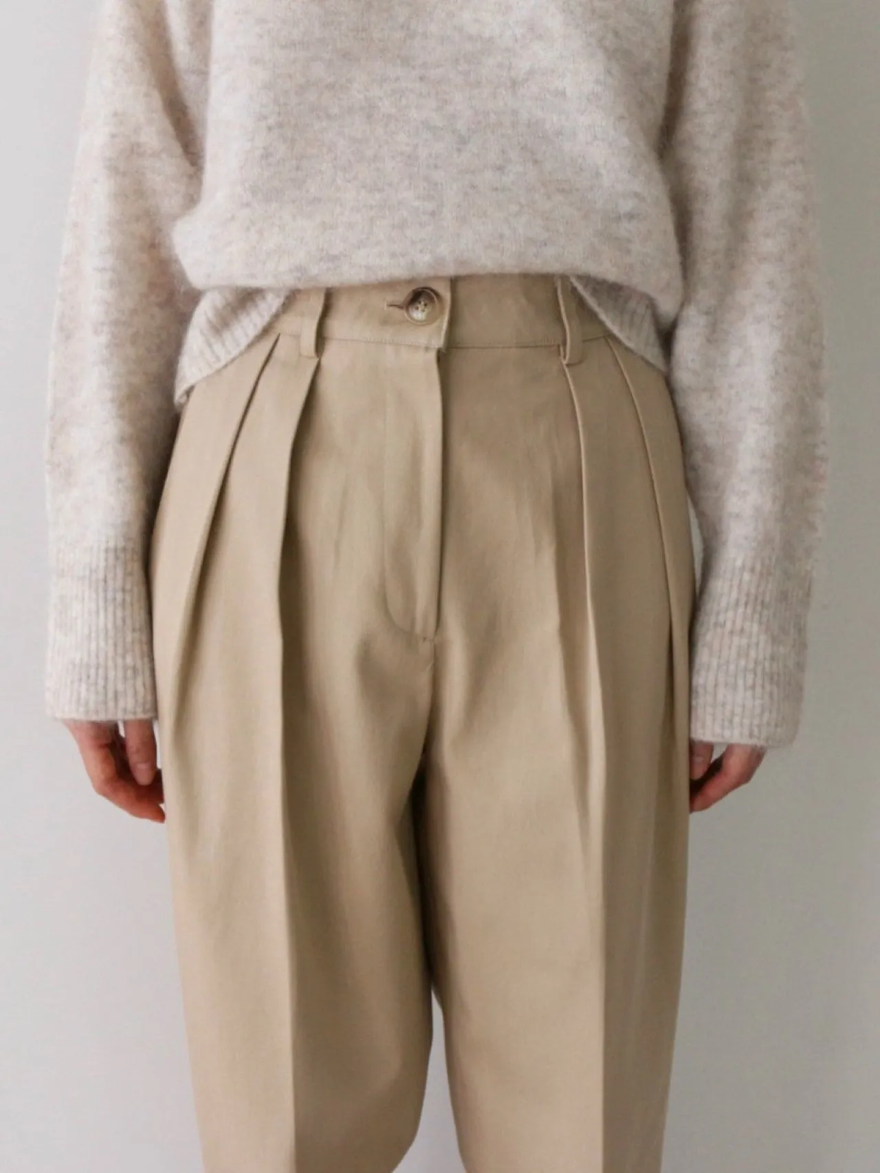 COTTON WIDE TWO PIN TUCK PANTS