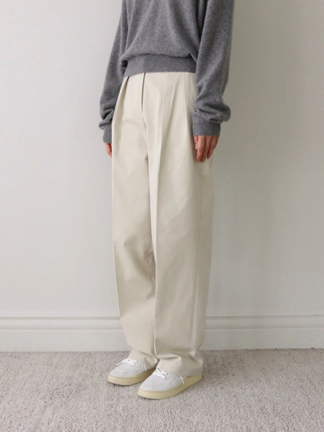 COTTON WIDE TWO PIN TUCK PANTS