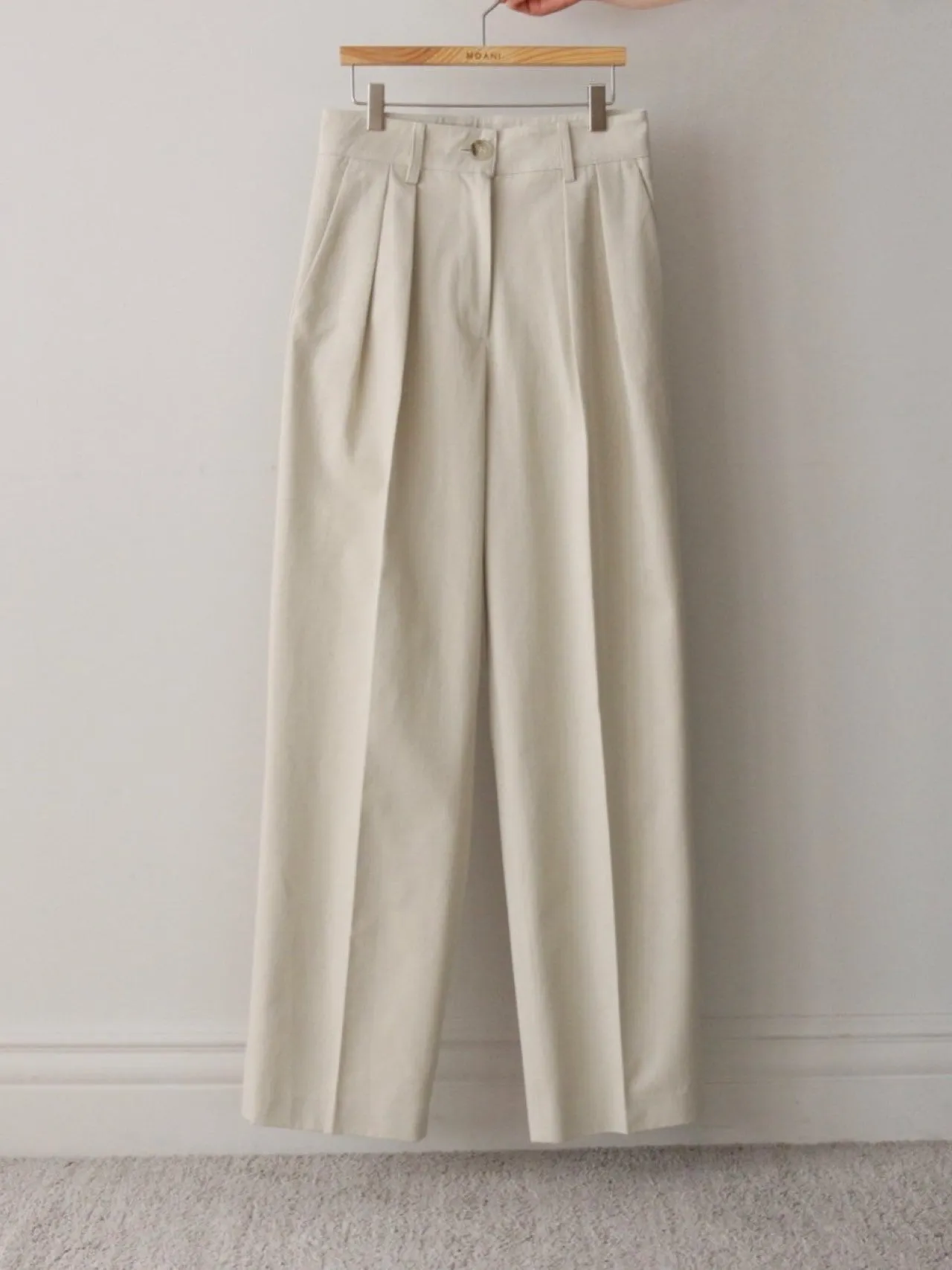 COTTON WIDE TWO PIN TUCK PANTS