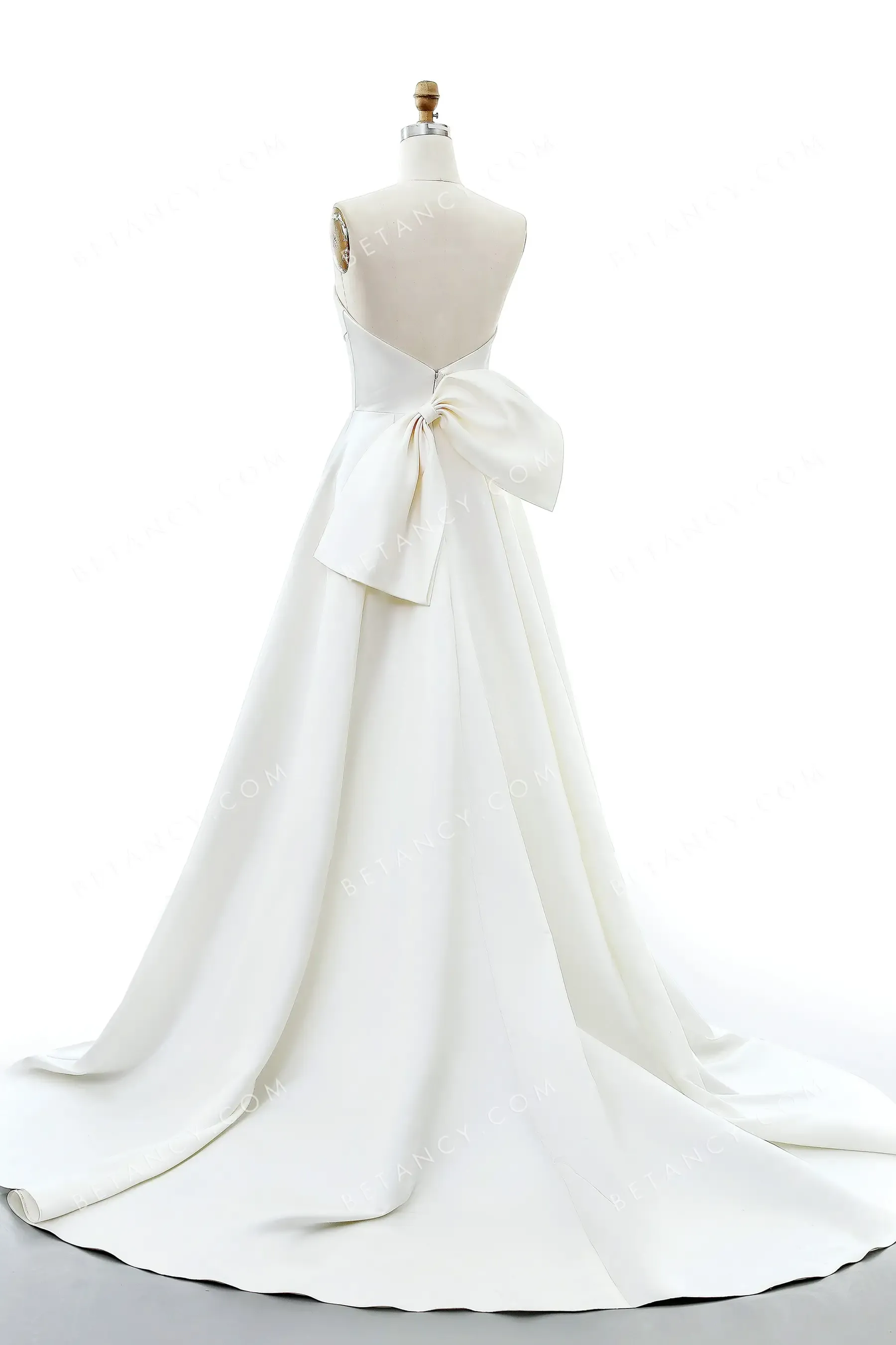 Detachable Bowknot and Pockets Simple Satin Bridal Gown