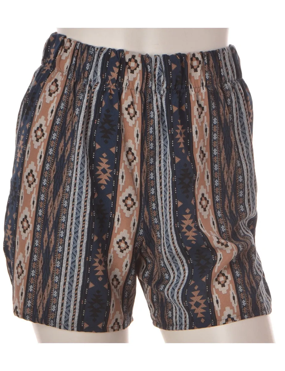 Label Curved Hem Summer Shorts