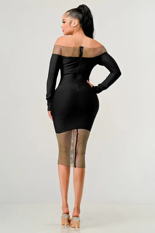 Timeless Elegance - Sleek Black Fitted Dress